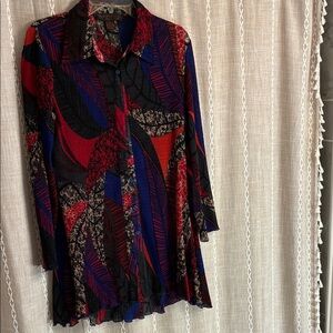 Elegant Women's Button Down Shirt in Red and Blue